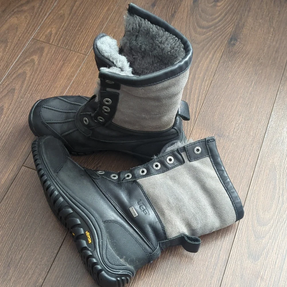 UGG Adirondack II Leather & Shearling Boot - Picture 5 of 12